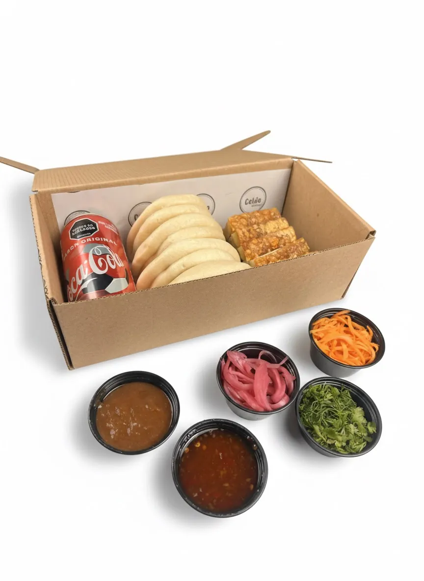 La Cajita Celdo: pan bao, panceta, encurtidos y salsas